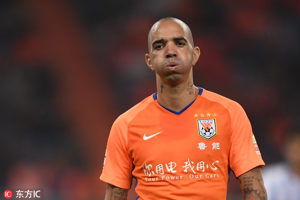 集结日亚冠传出新动向；多伦多猛龙造点机会；管理层表态——质疑声仍在；赛季目标并未改变的简单介绍